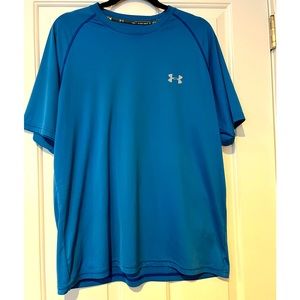 2/$15 Under Armour royal blue large heatgear t-shirt.